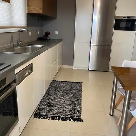 Elena Feriehus Áfra